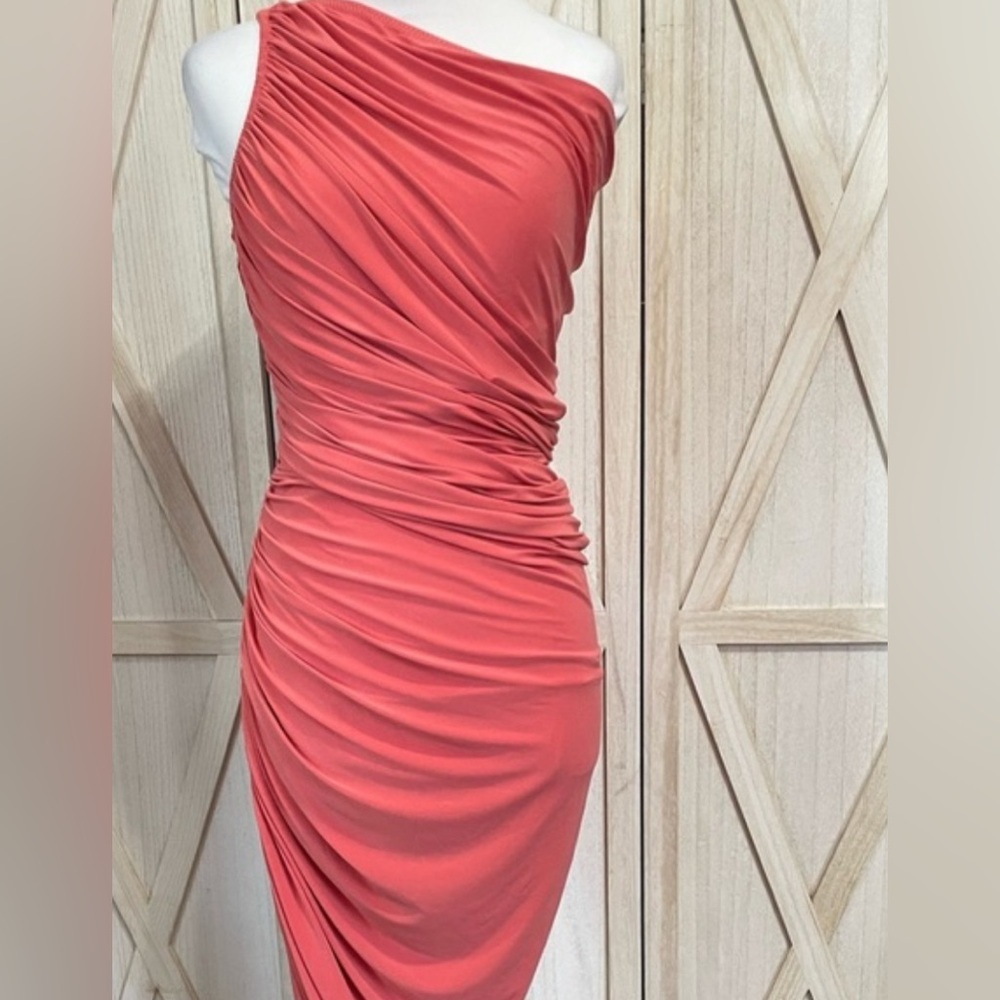 NORMA KAMALI DIANA RUCHED ONE-SHOULDER DRESS    NWOT - Picture 8 of 14